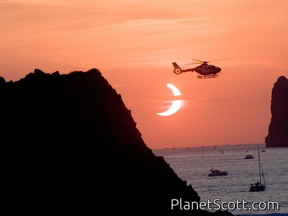 Solar Eclipse, Mallorca, 2026-08-12, Yahoos in Helicopter