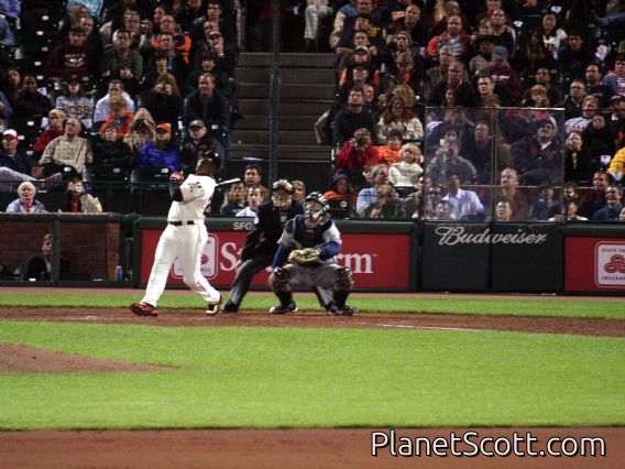 Barry Hits Home Run #761